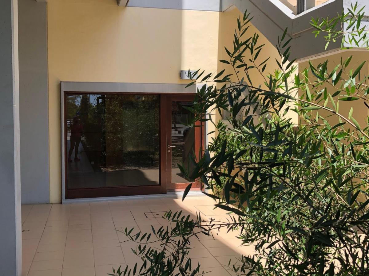 Beautiful Penthouse Apartment With Terrace - 4 Minute Walk To The Beach Tróia Exterior foto